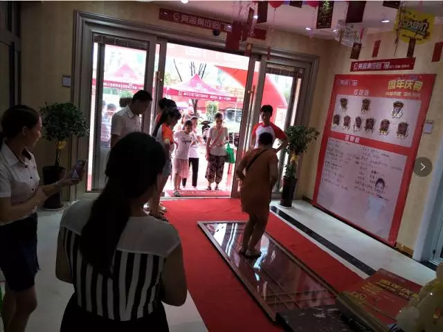 熱烈祝賀亮閣門窗江西樂平店周年慶典圓滿落幕！