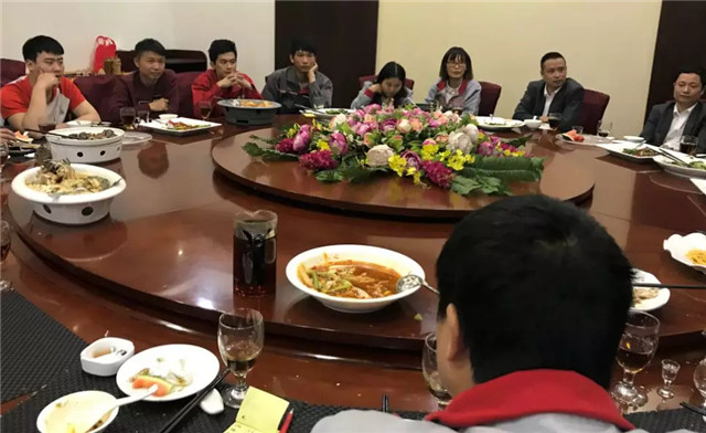 亮閣門窗｜家庭文化系列報(bào)道之——傳承孝道文化！