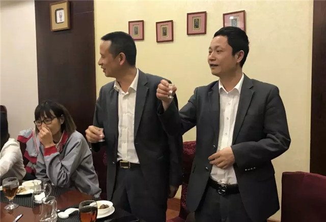 亮閣門窗｜家庭文化系列報(bào)道之——傳承孝道文化！