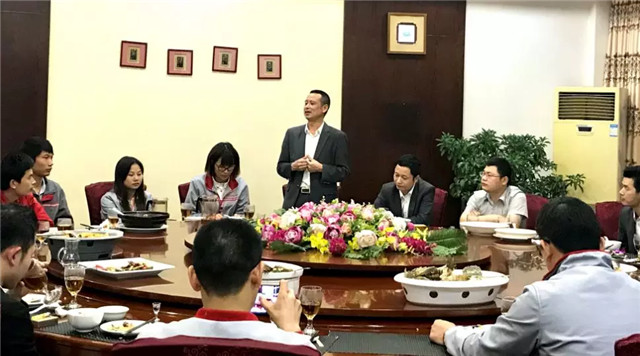 亮閣門窗｜家庭文化系列報(bào)道之——傳承孝道文化！